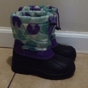 Girls size 12 snow boots